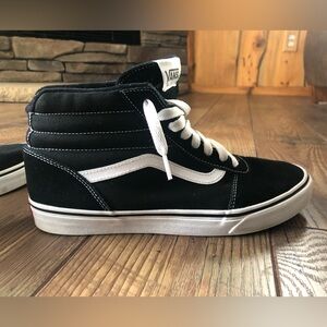 VANS “Off the Wall” Sk8-High Top